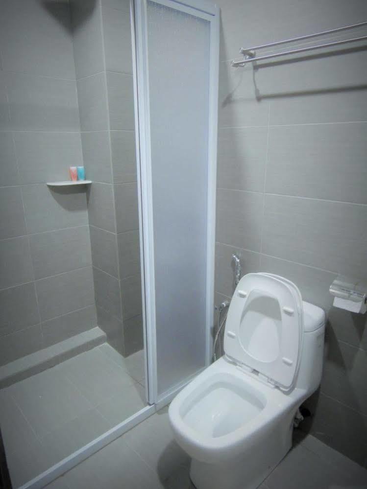 Galaxy Hotel Simpang Ampat  Екстериор снимка