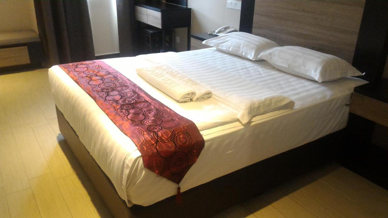 Galaxy Hotel Simpang Ampat  Екстериор снимка